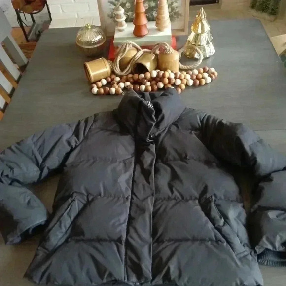 Mousey Woman's Puffer Coat NWOT - Picture 2 of 4